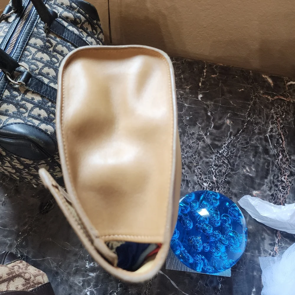 Gucci toiletry clutch - Picture 8 of 11